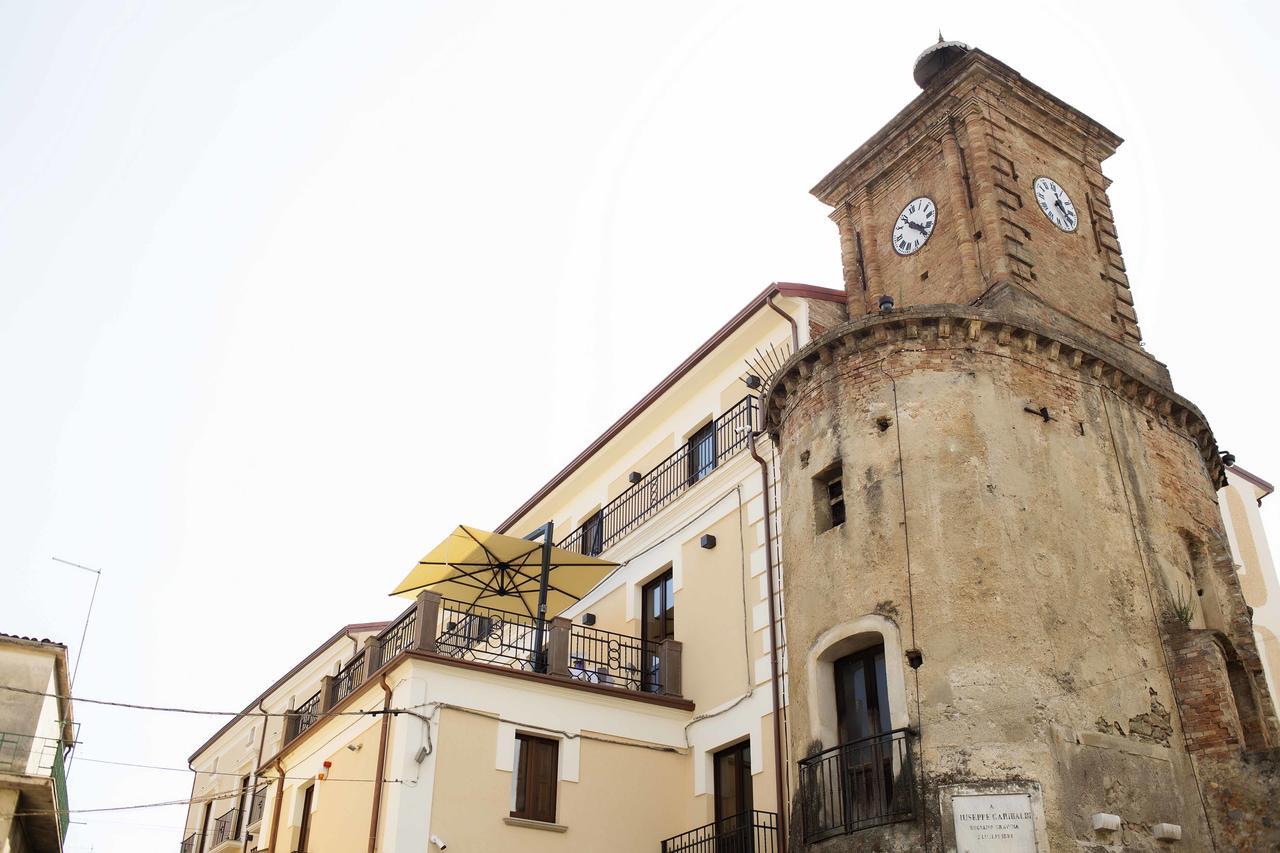 Hotel Palazzo Salerno Roggiano Gravina Extérieur photo