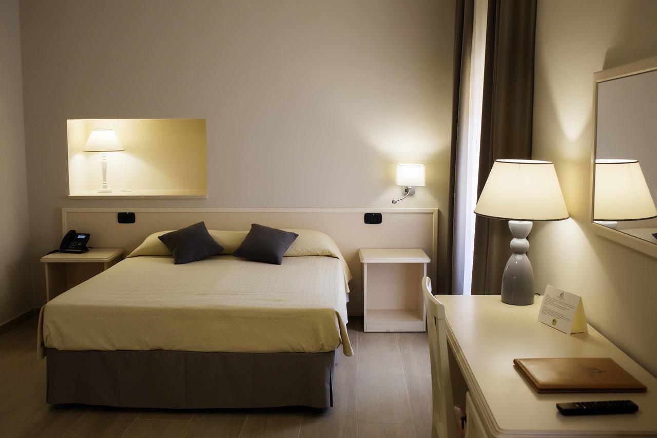 Hotel Palazzo Salerno Roggiano Gravina Extérieur photo
